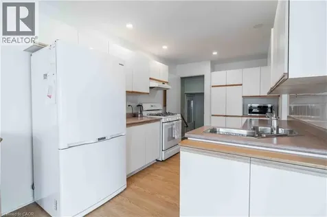 195 Silverbirch Boulevard Glanbrook ON L0R 1W0