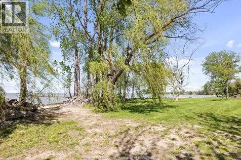 16660 Couture Beach Lakeshore ON N0P 2L0