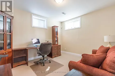 24 Finley Drive Tiny ON L0L 2J0