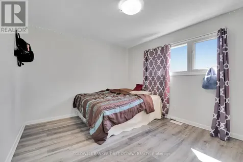 876 Balsam Drive Ottawa ON K1E 1B5