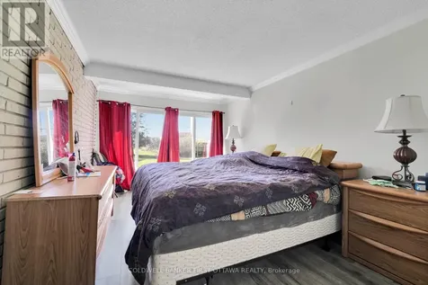 876 Balsam Drive Ottawa ON K1E 1B5