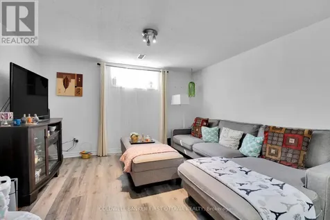876 Balsam Drive Ottawa ON K1E 1B5