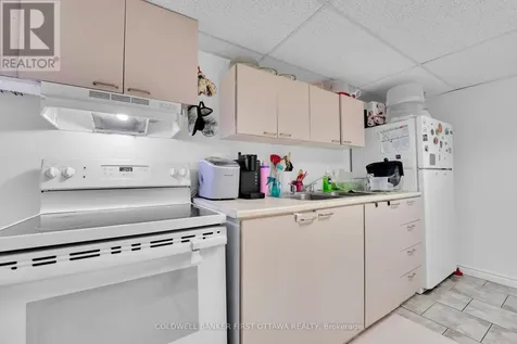 876 Balsam Drive Ottawa ON K1E 1B5
