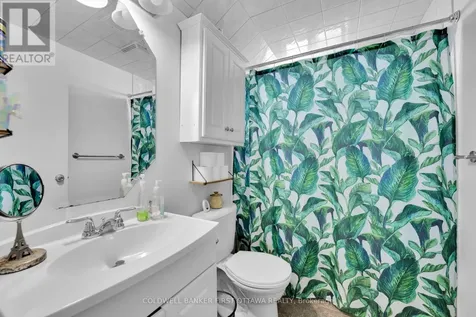 876 Balsam Drive Ottawa ON K1E 1B5