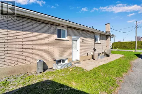 876 Balsam Drive Ottawa ON K1E 1B5
