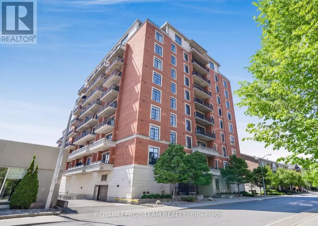 330 Loretta Avenue South Ottawa ON K1S 4E8