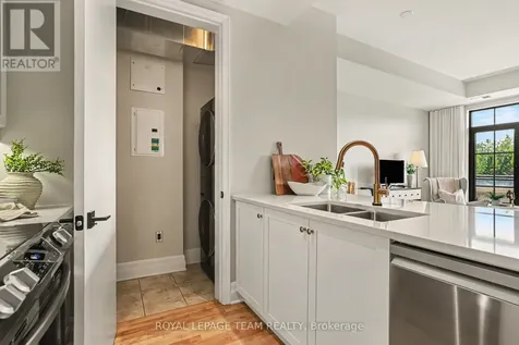 330 Loretta Avenue South Ottawa ON K1S 4E8