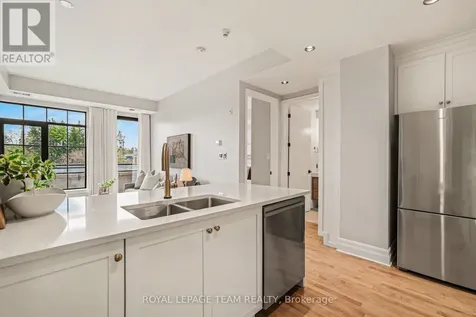 330 Loretta Avenue South Ottawa ON K1S 4E8