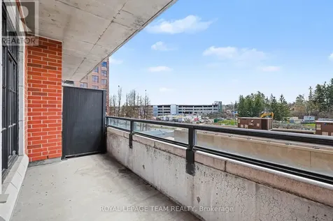 330 Loretta Avenue South Ottawa ON K1S 4E8