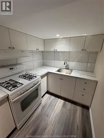 1527 Pierre Windsor ON N8X 4P6