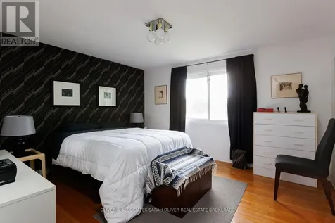 14 Brentwood Crescent London North (north J) ON N6G 1X2