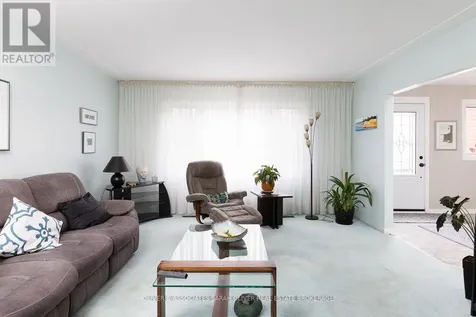 14 Brentwood Crescent London North (north J) ON N6G 1X2