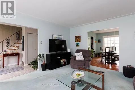 14 Brentwood Crescent London North (north J) ON N6G 1X2
