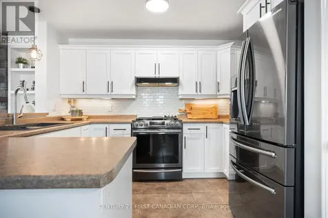 21 Pear Tree Avenue St. Thomas ON N5R 0B5