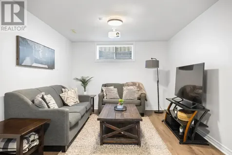 21 Pear Tree Avenue St. Thomas ON N5R 0B5