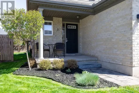 21 Pear Tree Avenue St. Thomas ON N5R 0B5