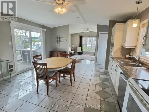 37 Sunrise Circle Bradford West Gwillimbury ON L3Z 3W9