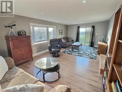 37 Sunrise Circle Bradford West Gwillimbury ON L3Z 3W9