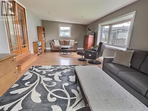 37 Sunrise Circle Bradford West Gwillimbury ON L3Z 3W9