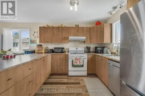 786 Lawrence Street Clarence-rockland ON K4K 1C5