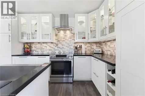 60 St. Patrick's Drive Brantford ON N3T 6L4