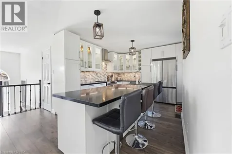 60 St. Patrick's Drive Brantford ON N3T 6L4