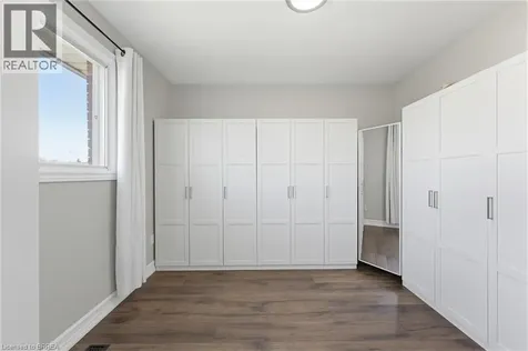 60 St. Patrick's Drive Brantford ON N3T 6L4