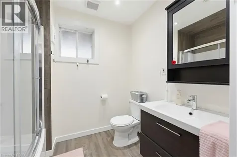 60 St. Patrick's Drive Brantford ON N3T 6L4