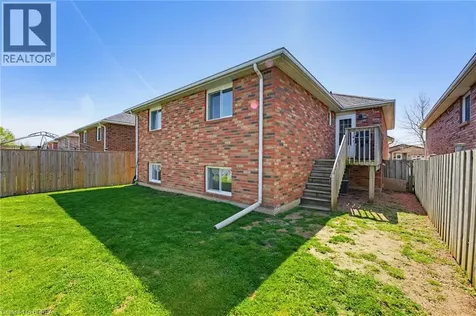 60 St. Patrick's Drive Brantford ON N3T 6L4