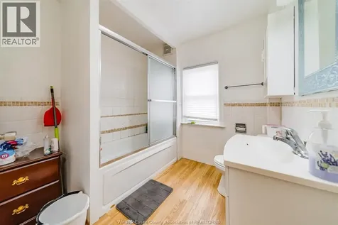 788 Josephine Avenue Windsor ON N9B 2L3