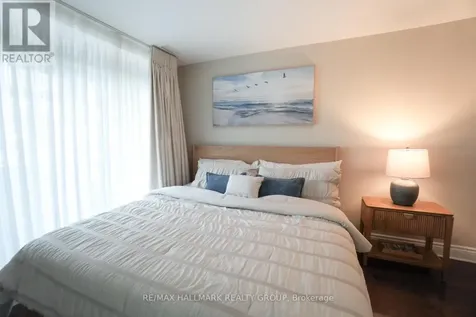 323 Winona Avenue Ottawa ON K1Z 5H3