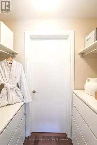 323 Winona Avenue Ottawa ON K1Z 5H3