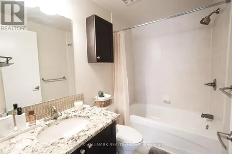 323 Winona Avenue Ottawa ON K1Z 5H3