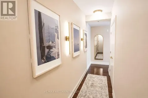 323 Winona Avenue Ottawa ON K1Z 5H3