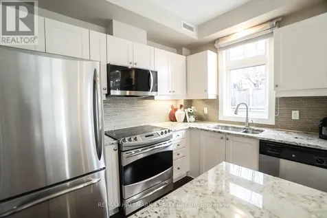 323 Winona Avenue Ottawa ON K1Z 5H3
