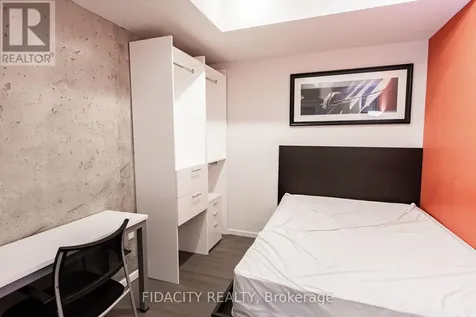105 Champagne Avenue South Ottawa ON K1S 5E5