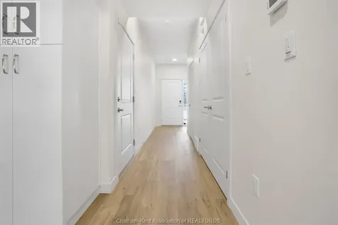 32 Magnolia Lane Chatham ON N7M 0W7