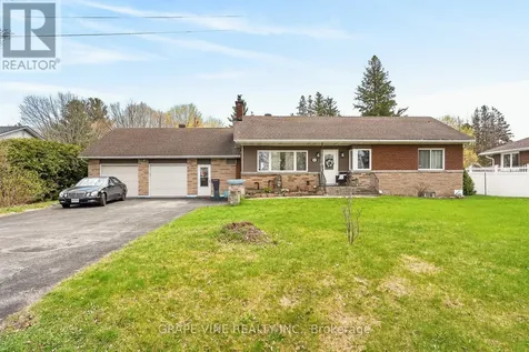 46 Macfarlane Road Ottawa ON K2E 6V5