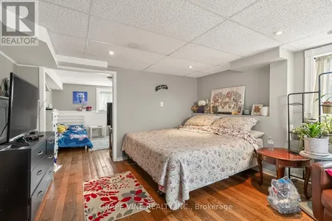46 Macfarlane Road Ottawa ON K2E 6V5