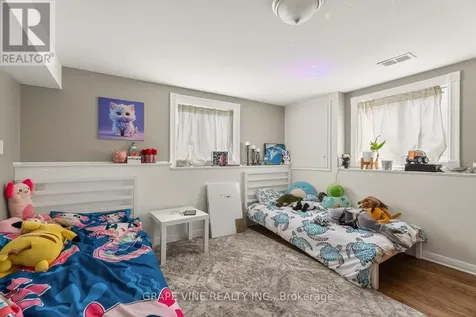 46 Macfarlane Road Ottawa ON K2E 6V5