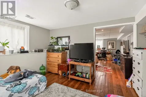 46 Macfarlane Road Ottawa ON K2E 6V5