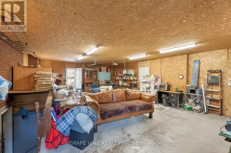 46 Macfarlane Road Ottawa ON K2E 6V5