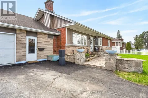 46 Macfarlane Road Ottawa ON K2E 6V5