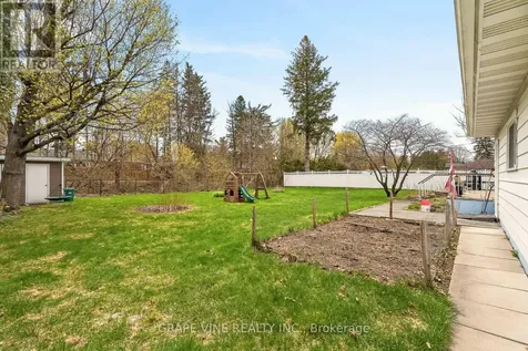 46 Macfarlane Road Ottawa ON K2E 6V5