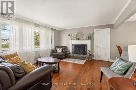 46 Macfarlane Road Ottawa ON K2E 6V5