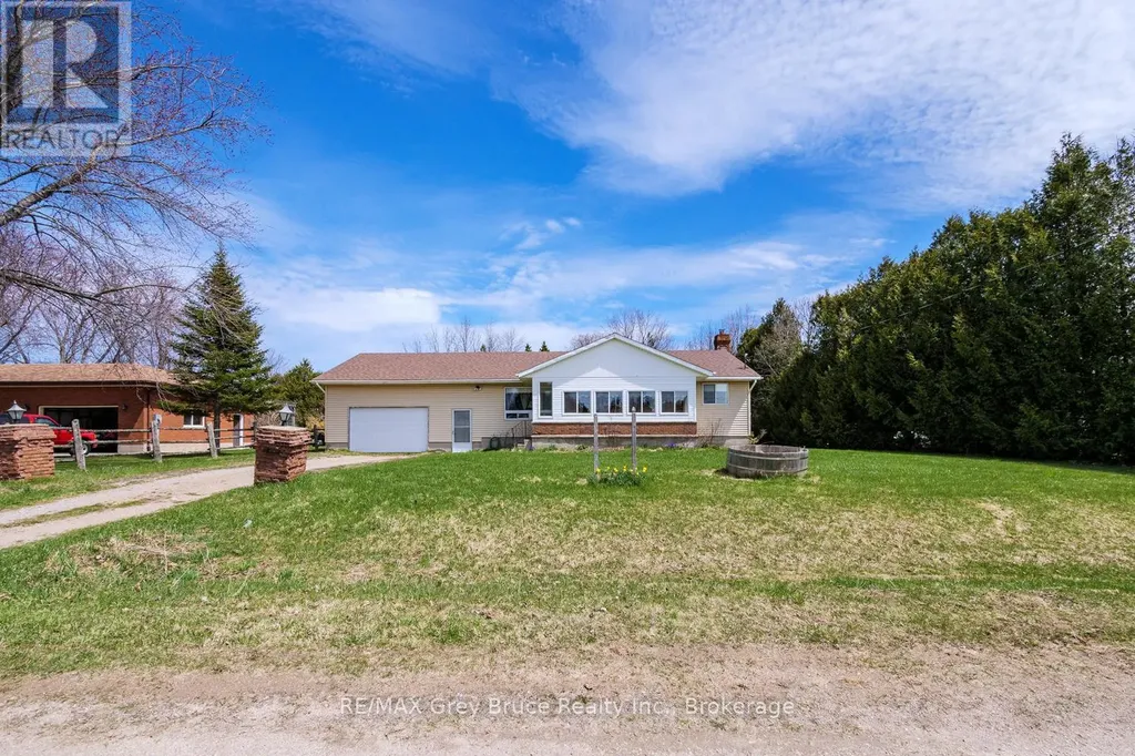 9 Bayfield Street Northern Bruce Peninsula ON N0H 1W0