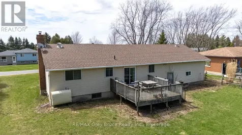 9 Bayfield Street Northern Bruce Peninsula ON N0H 1W0