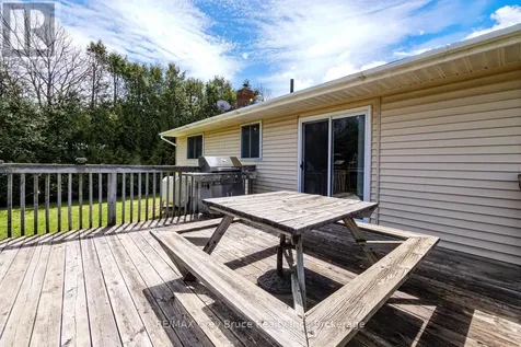 9 Bayfield Street Northern Bruce Peninsula ON N0H 1W0
