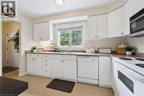 255 Camelot Court Waterloo ON N2K 3G1