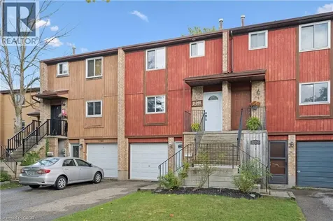 255 Camelot Court Waterloo ON N2K 3G1
